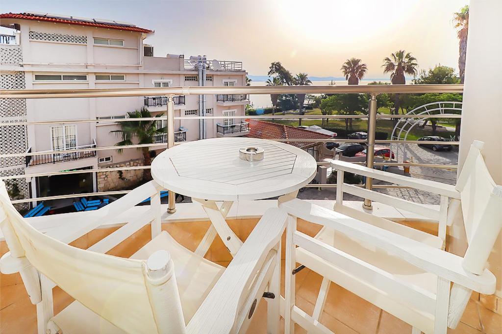 Hanioti Grandotel Hotel Buitenkant foto