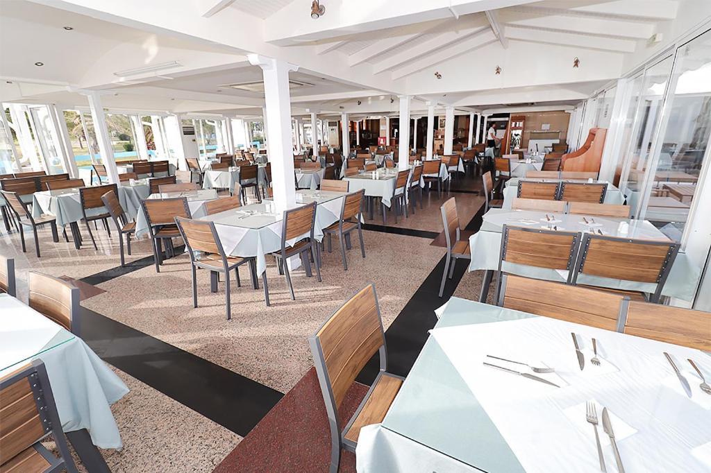 Hanioti Grandotel Hotel Buitenkant foto
