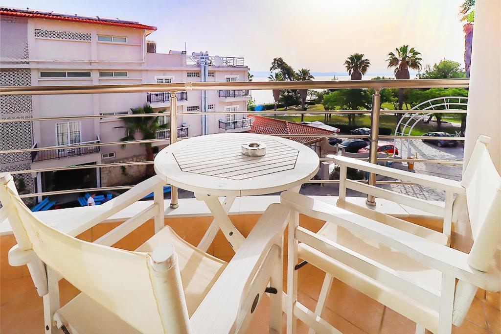 Hanioti Grandotel Hotel Buitenkant foto