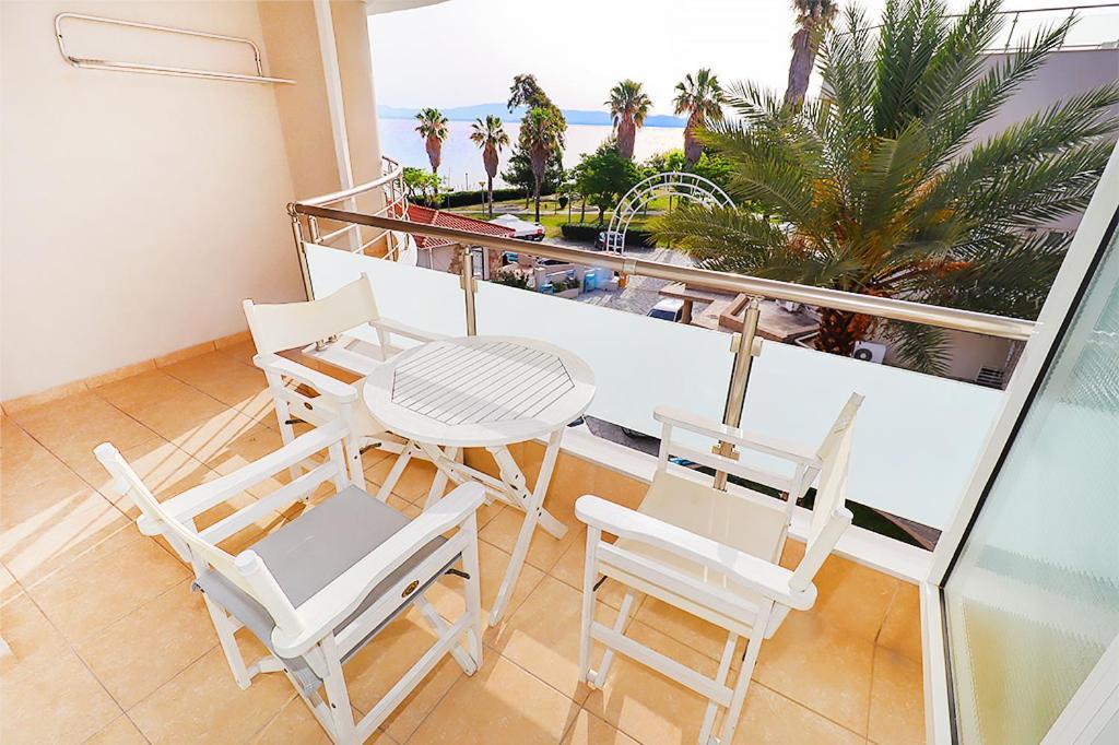 Hanioti Grandotel Hotel Buitenkant foto