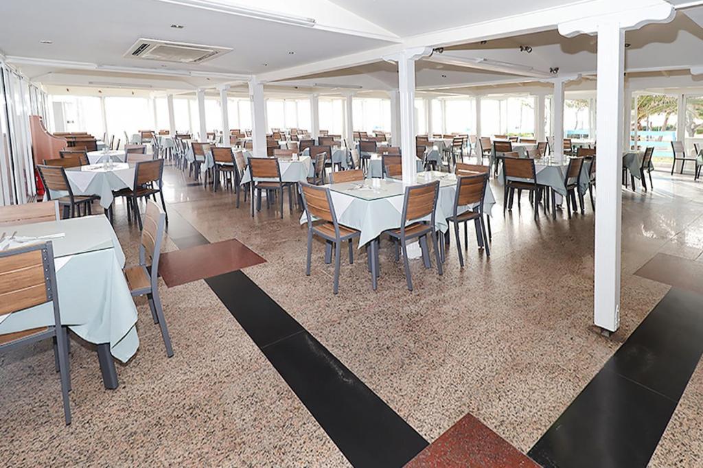 Hanioti Grandotel Hotel Buitenkant foto