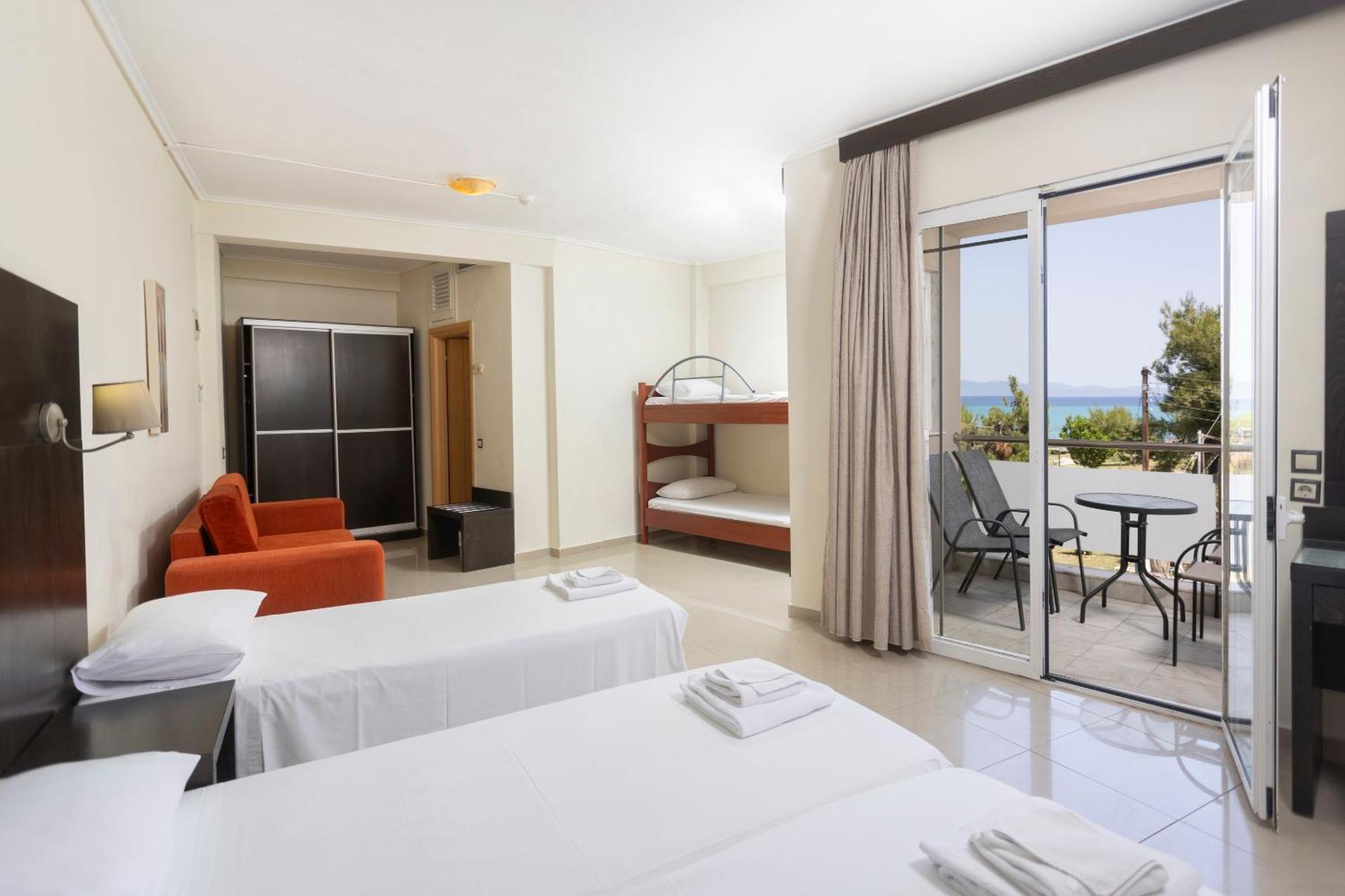 Hanioti Grandotel Hotel Buitenkant foto