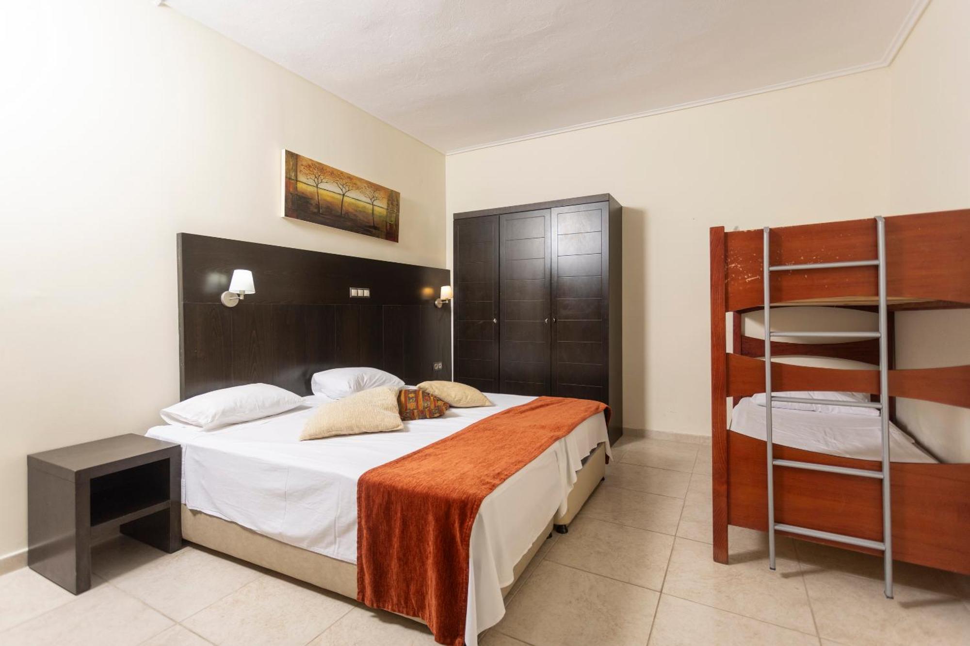 Hanioti Grandotel Hotel Buitenkant foto