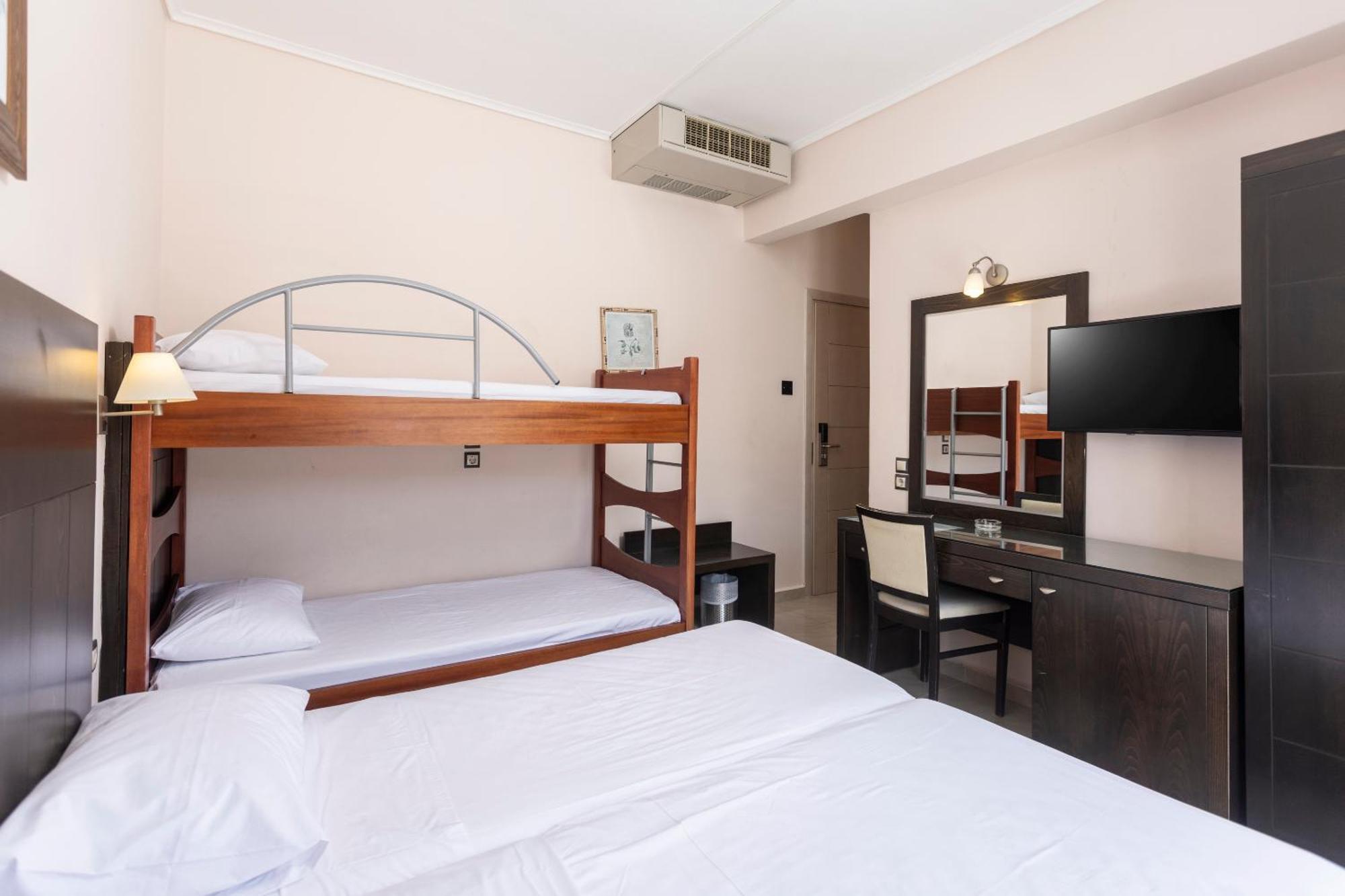 Hanioti Grandotel Hotel Buitenkant foto