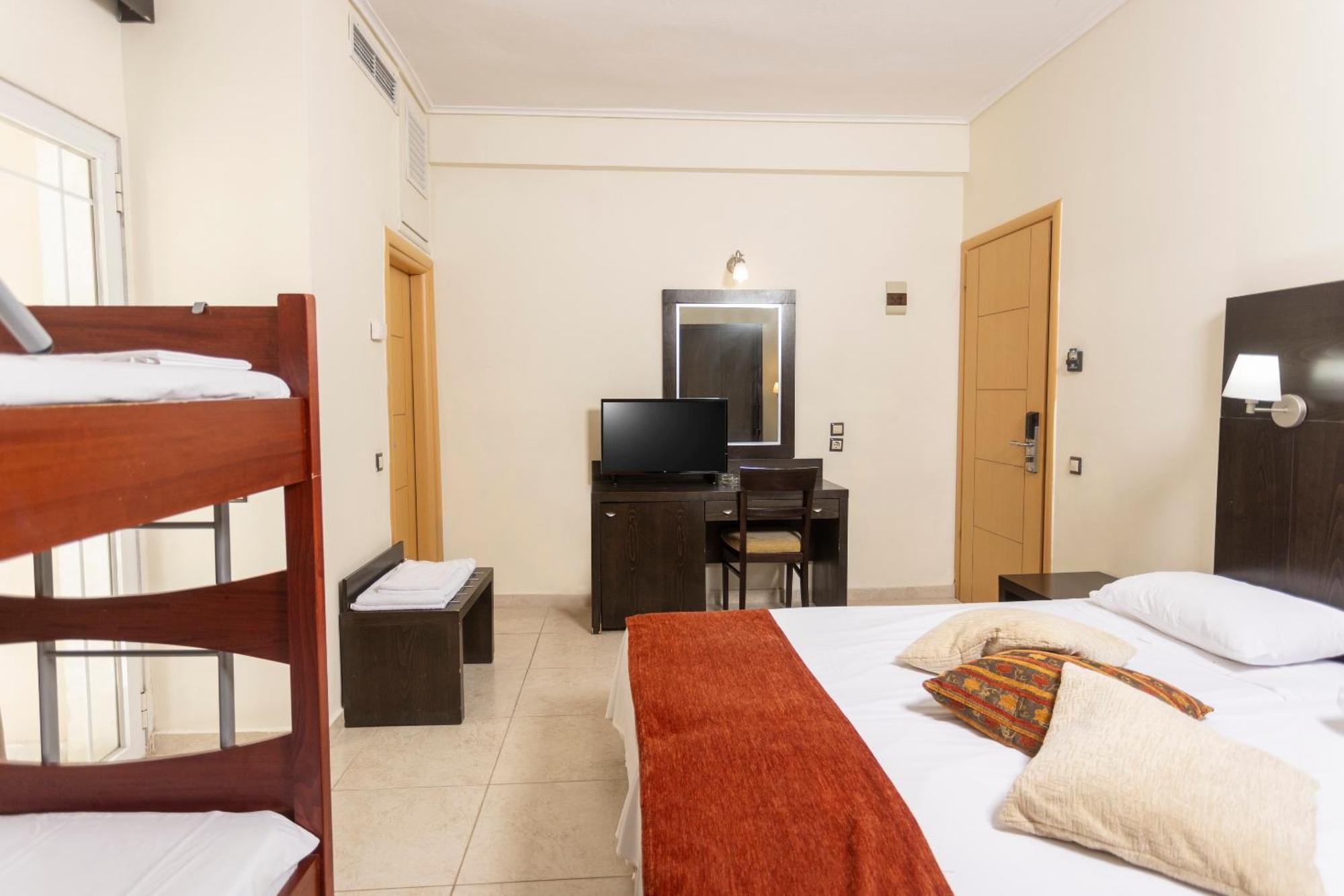 Hanioti Grandotel Hotel Buitenkant foto