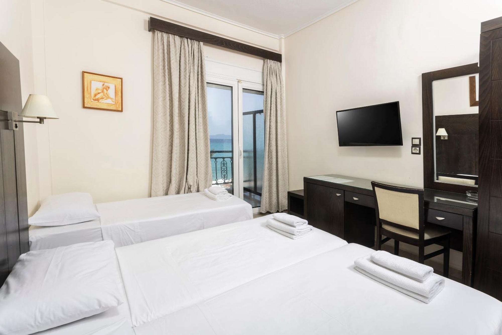 Hanioti Grandotel Hotel Buitenkant foto