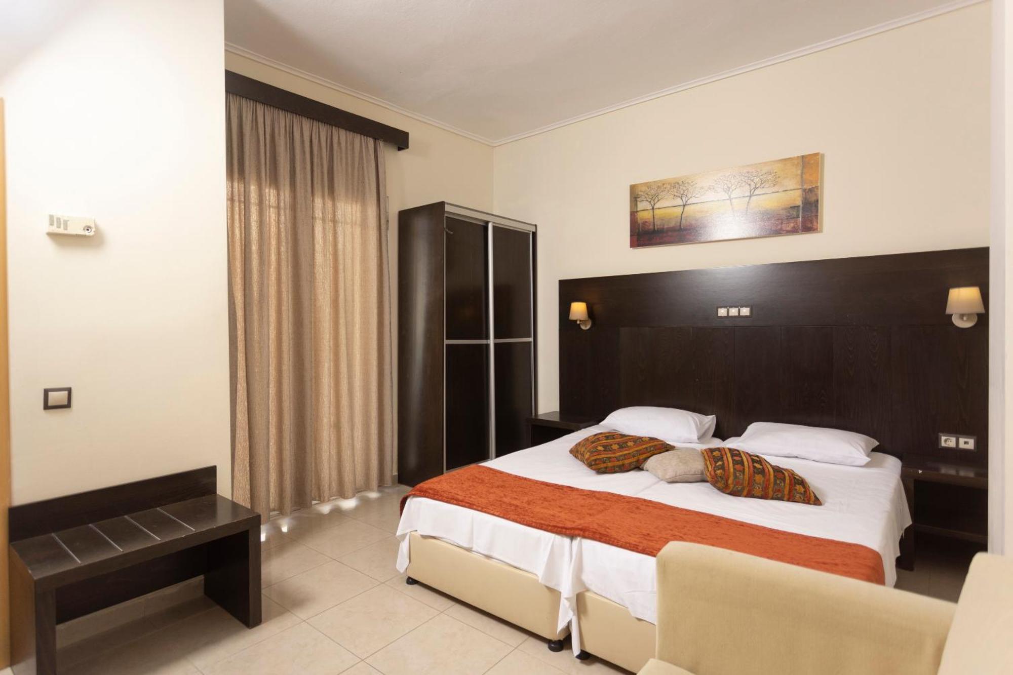 Hanioti Grandotel Hotel Buitenkant foto
