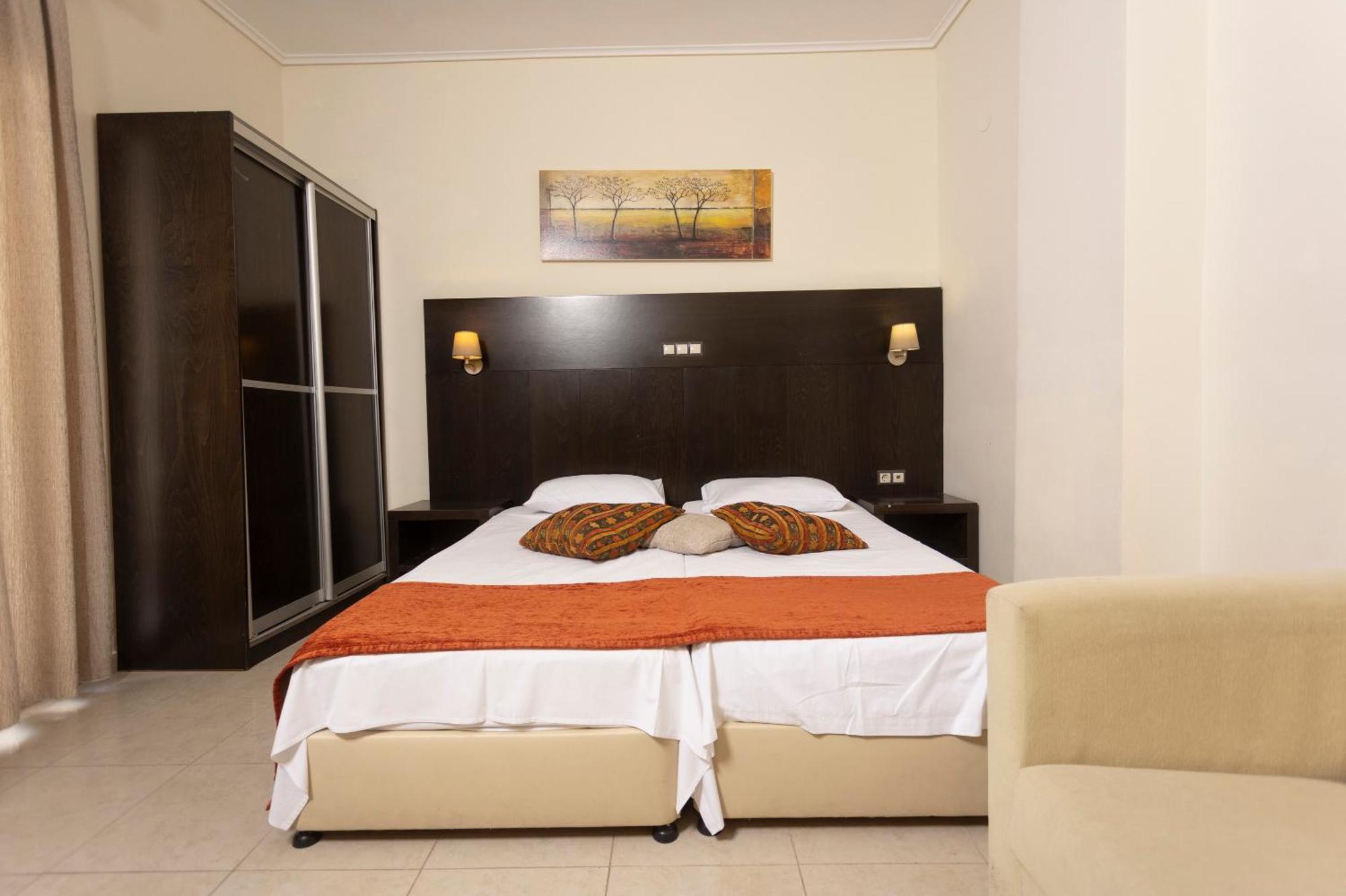 Hanioti Grandotel Hotel Buitenkant foto
