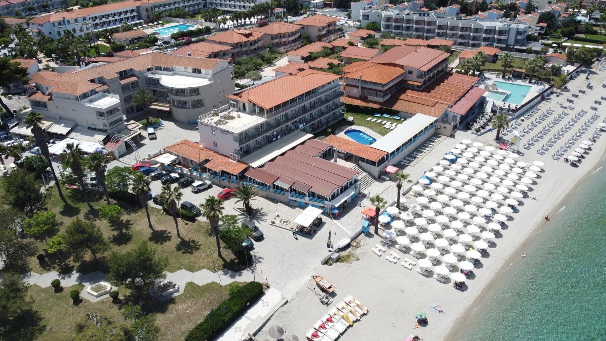 Hanioti Grandotel Hotel Buitenkant foto